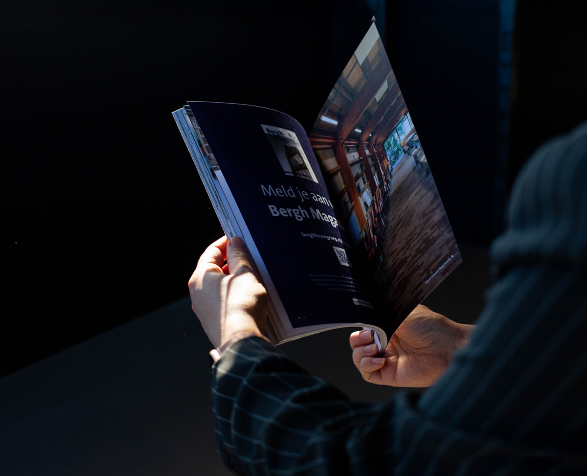 Bergh Bouw Magazine Case bladeren